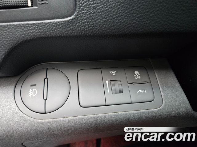 Hyundai Starex 2017 — photo 17