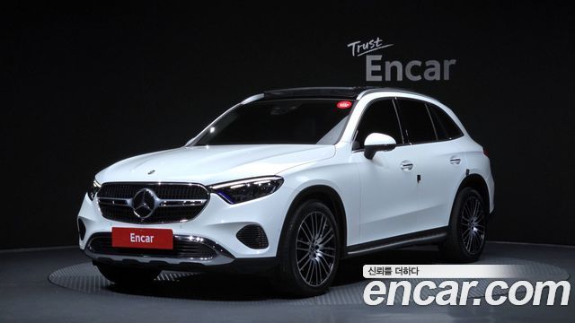 Mercedes-Benz GLC-Class 2023 — photo 1