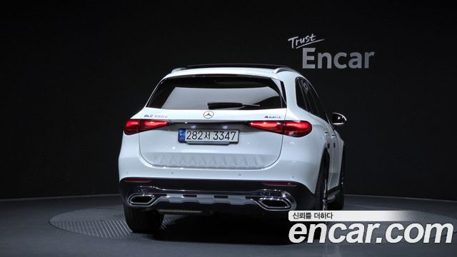 Mercedes-Benz GLC-Class 2023 — photo 4