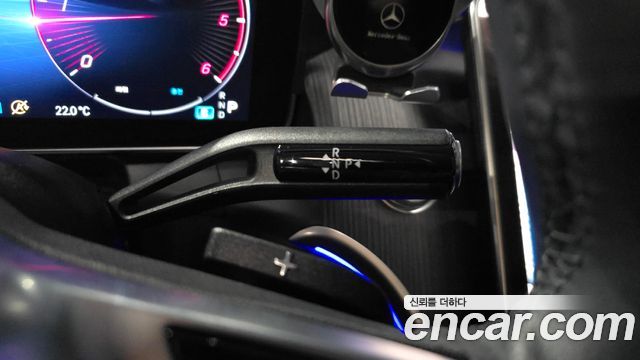 Mercedes-Benz GLC-Class 2023 — photo 12
