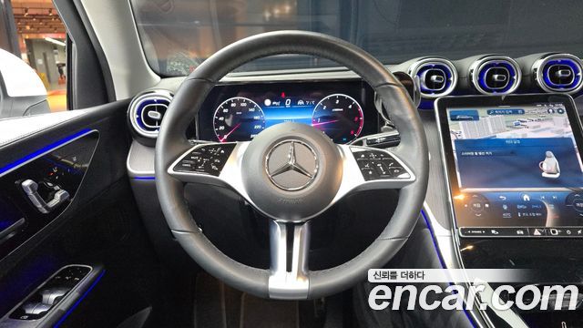 Mercedes-Benz GLC-Class 2023 — photo 19
