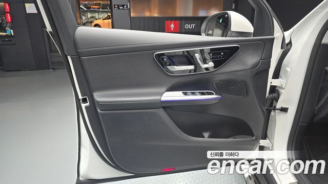 Mercedes-Benz GLC-Class 2023 — photo 14