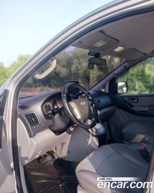 Hyundai Starex 2011 — photo 14