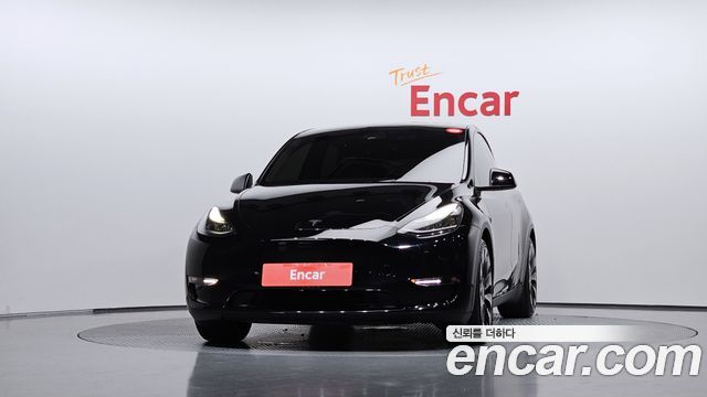 Tesla Model Y 2023 — photo 3