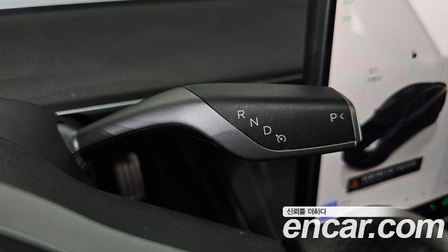 Tesla Model Y 2023 — photo 12
