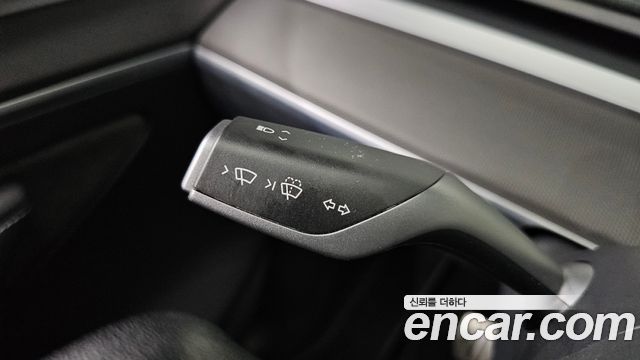 Tesla Model Y 2023 — photo 21