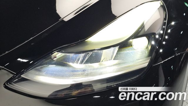 Tesla Model Y 2023 — photo 8