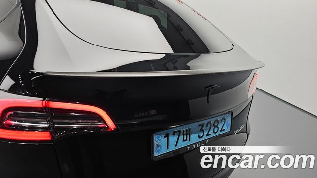 Tesla Model Y 2023 — photo 31