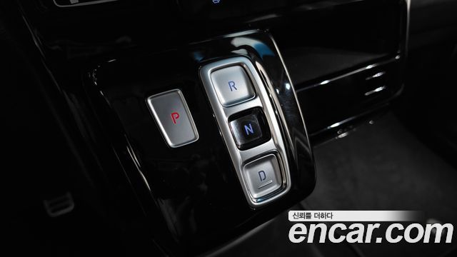 Hyundai Staria 2023 — photo 12