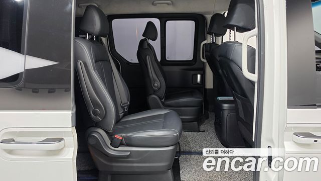 Hyundai Staria 2023 — photo 17