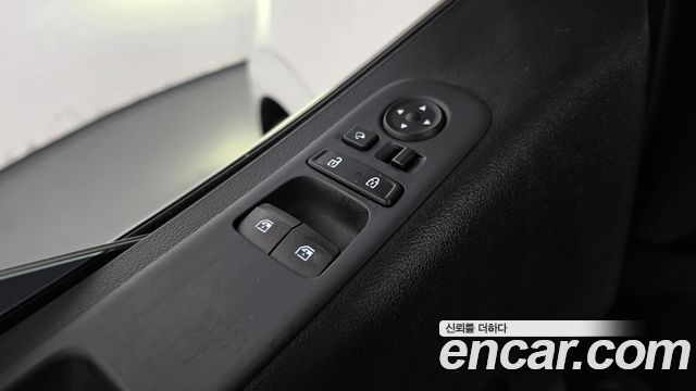 Hyundai Staria 2023 — photo 27