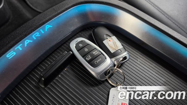 Hyundai Staria 2023 — photo 30