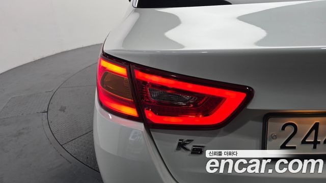 Kia K5 2014 — photo 9