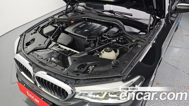 BMW 5-Series 2017 — photo 6