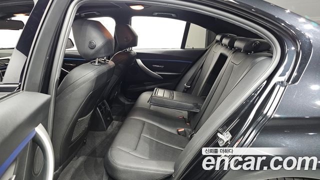 BMW 3-Series 2016 — photo 11