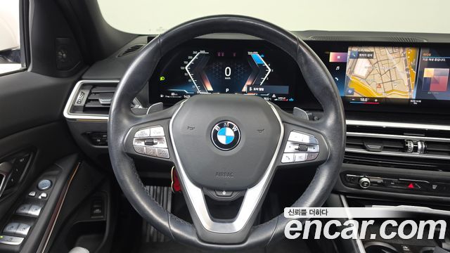 BMW 3-Series 2023 — photo 19