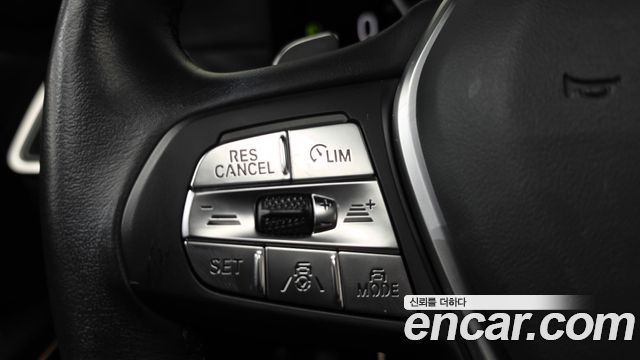 BMW 3-Series 2023 — photo 23