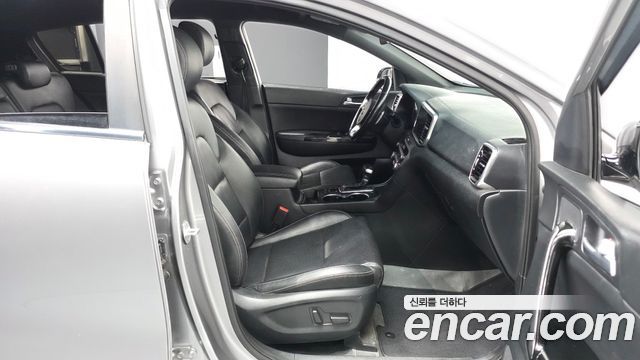 Kia Sportage 2019 — photo 11