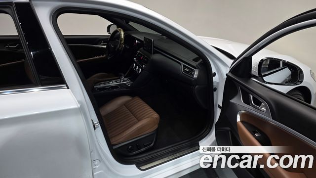 Genesis G70 2019 — photo 17
