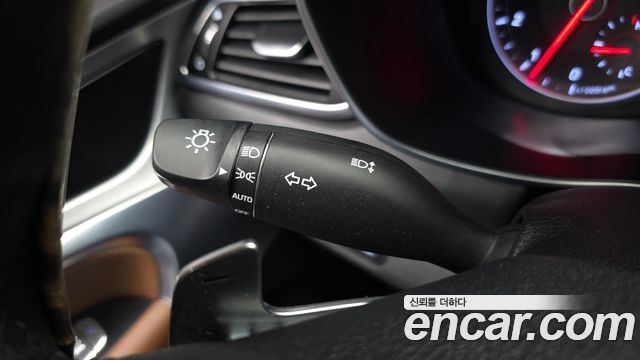 Genesis G70 2019 — photo 29