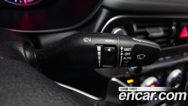 Genesis G70 2019 — photo 31