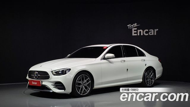 Mercedes-Benz E-Class 2023 — photo 1