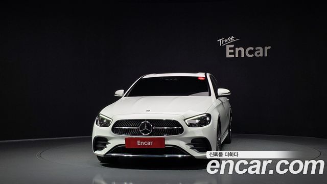 Mercedes-Benz E-Class 2023 — photo 3