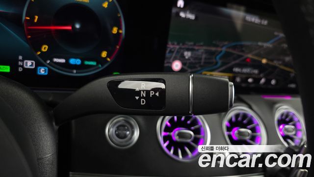 Mercedes-Benz E-Class 2023 — photo 12