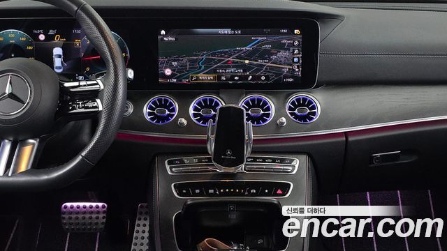 Mercedes-Benz E-Class 2023 — photo 20