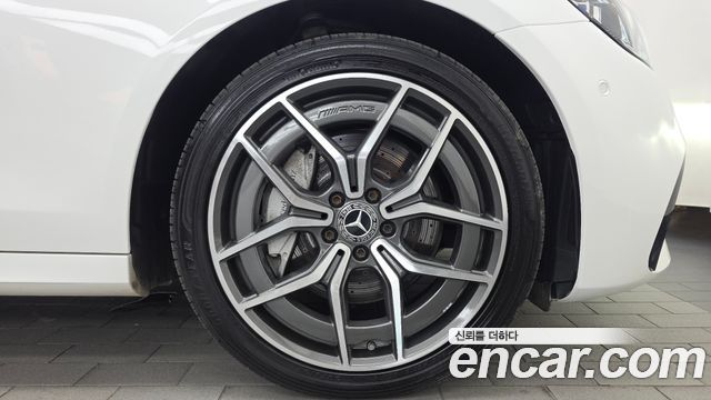 Mercedes-Benz E-Class 2023 — photo 7