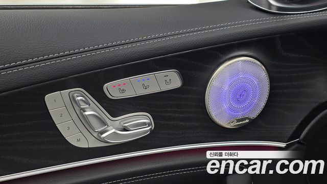 Mercedes-Benz E-Class 2023 — photo 29