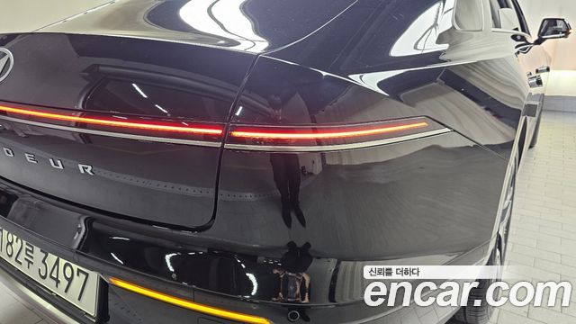 Hyundai Grandeur 2023 — photo 9