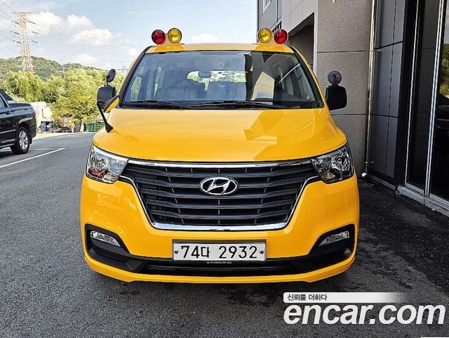 Hyundai Starex 2019 — photo 2