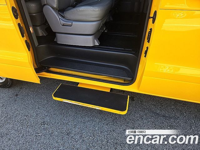 Hyundai Starex 2019 — photo 11