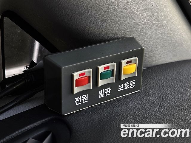 Hyundai Starex 2019 — photo 12