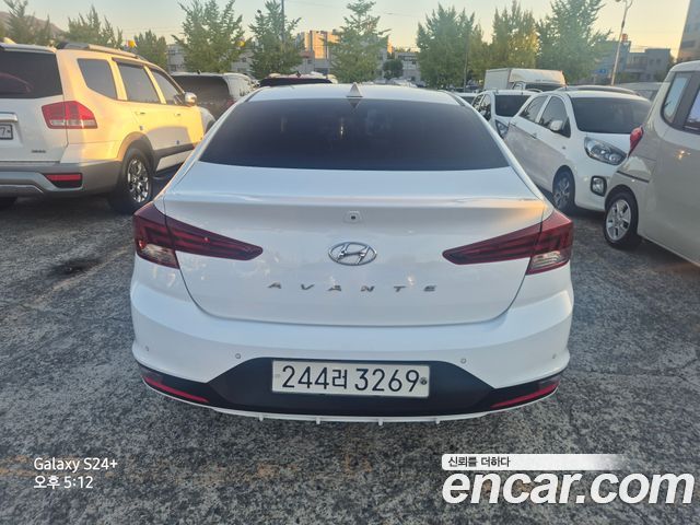 Hyundai AVANTE 2020 — photo 4