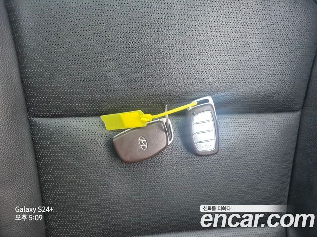 Hyundai AVANTE 2020 — photo 17