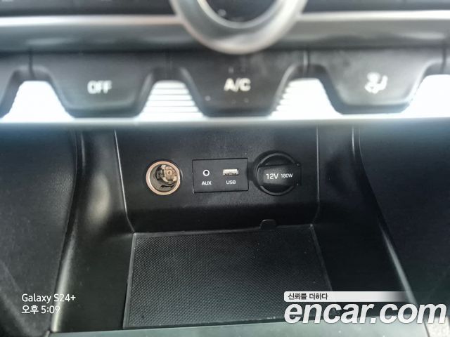 Hyundai AVANTE 2020 — photo 19