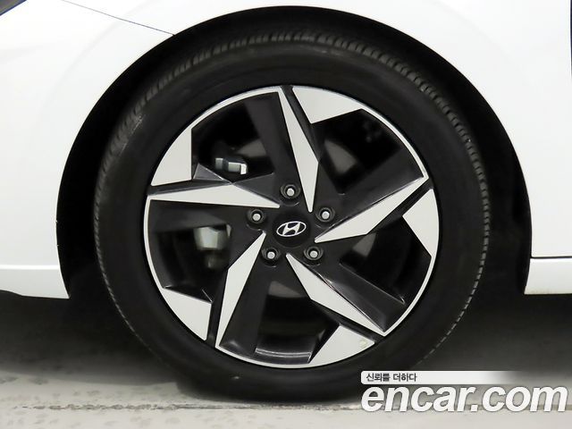 Hyundai AVANTE 2023 — photo 4