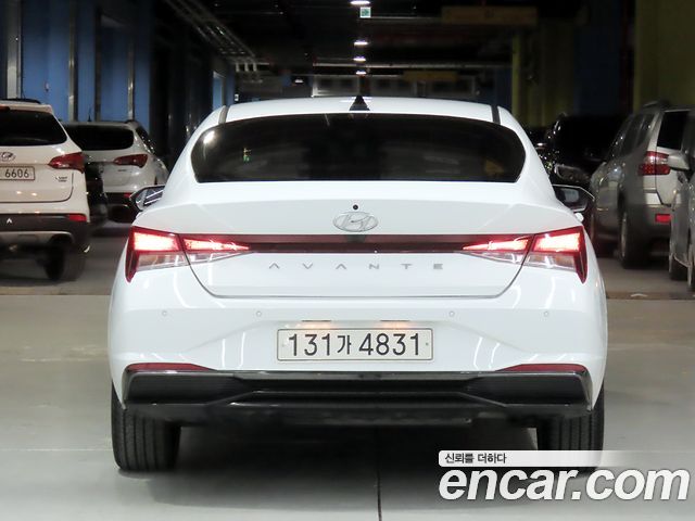 Hyundai AVANTE 2023 — photo 17