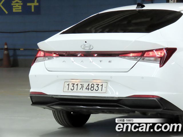 Hyundai AVANTE 2023 — photo 18