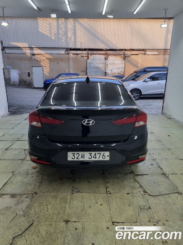 Hyundai AVANTE 2019 — photo 3