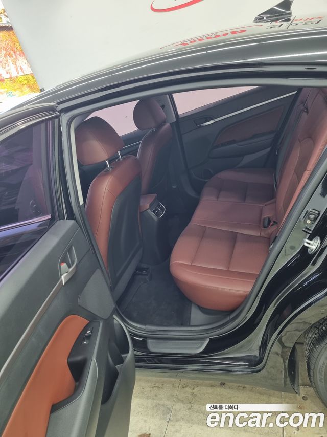 Hyundai AVANTE 2019 — photo 6
