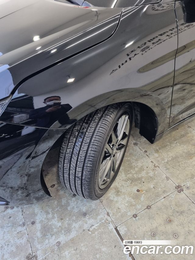 Hyundai AVANTE 2019 — photo 15