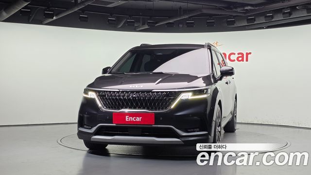 Kia Canival 2023 — photo 3