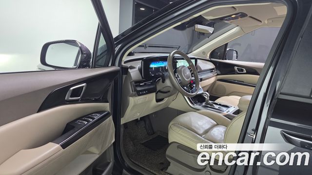 Kia Canival 2023 — photo 10