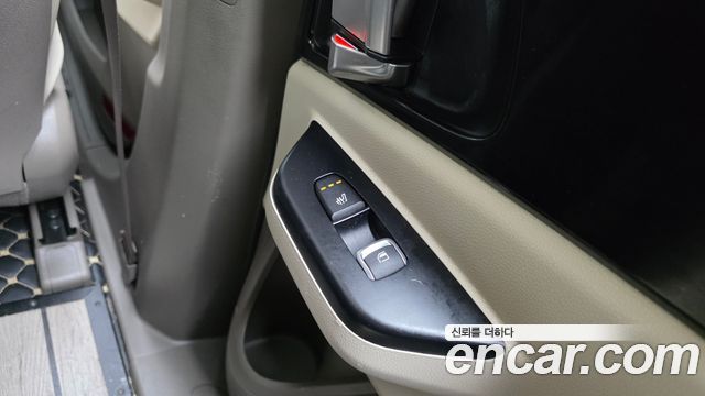 Kia Canival 2023 — photo 19