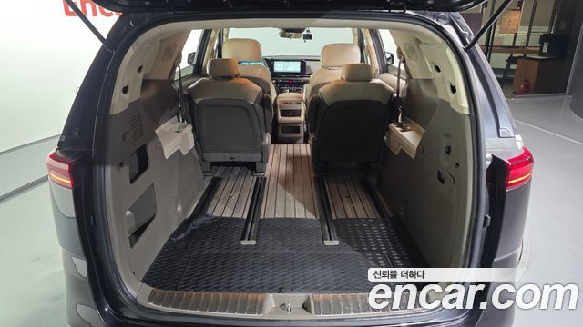 Kia Canival 2023 — photo 20