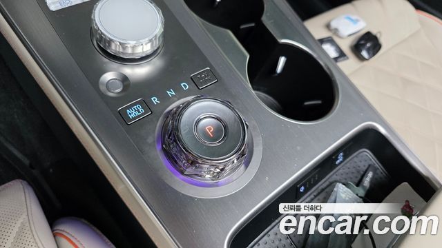 Genesis GV70 2025 — photo 12