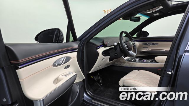 Genesis GV70 2025 — photo 13